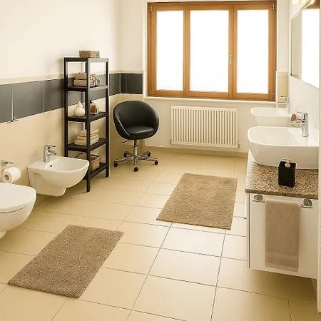 Lucini Ai Portici,parcheggio Privato,due Minuti Dal Bernina Express Apartment Tirano