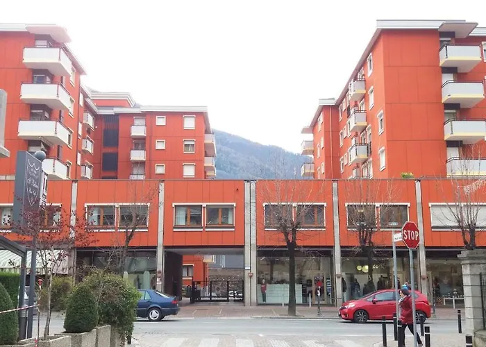 Apartment Lucini Ai Portici,parcheggio Privato,due Minuti Dal Bernina Express Tirano